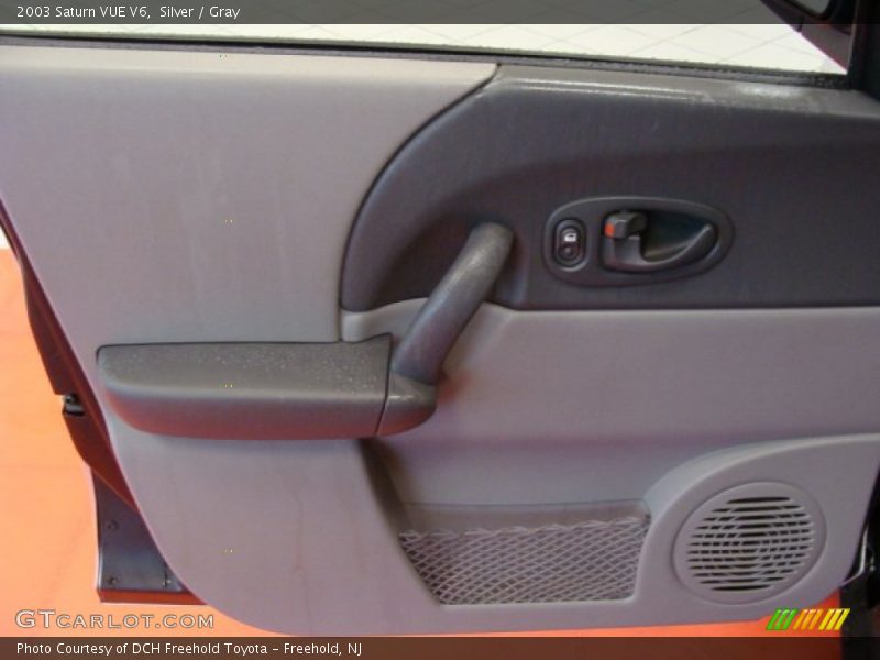 Silver / Gray 2003 Saturn VUE V6