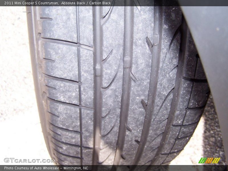 Absolute Black / Carbon Black 2011 Mini Cooper S Countryman