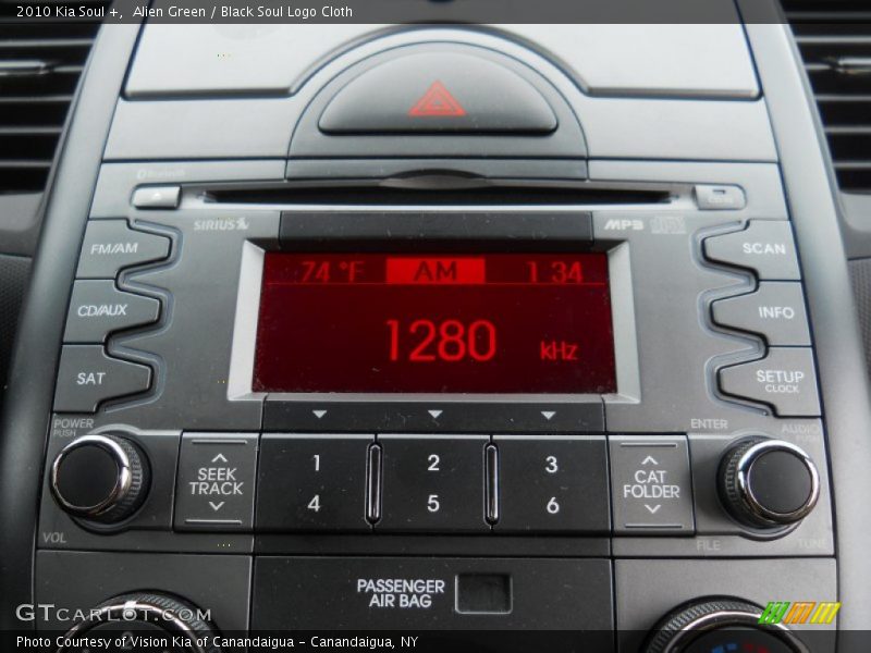 Alien Green / Black Soul Logo Cloth 2010 Kia Soul +