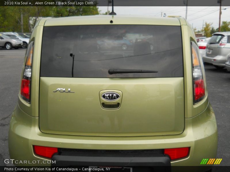 Alien Green / Black Soul Logo Cloth 2010 Kia Soul +