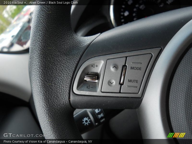 Alien Green / Black Soul Logo Cloth 2010 Kia Soul +