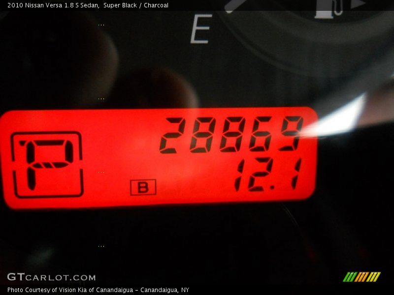 Super Black / Charcoal 2010 Nissan Versa 1.8 S Sedan