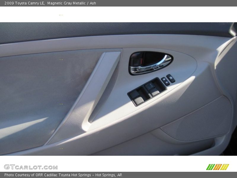 Magnetic Gray Metallic / Ash 2009 Toyota Camry LE
