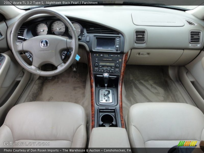 Dashboard of 2002 TL 3.2 Type S