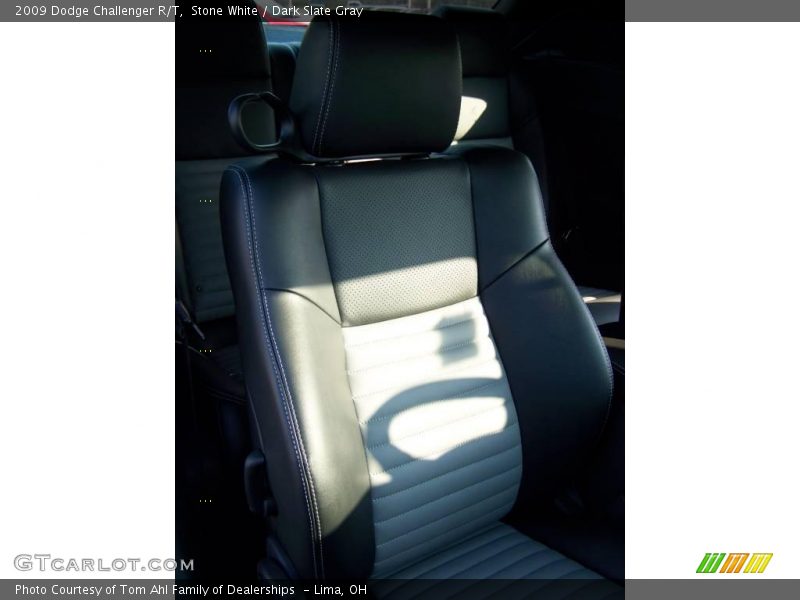 Stone White / Dark Slate Gray 2009 Dodge Challenger R/T