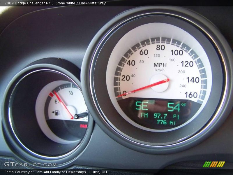Stone White / Dark Slate Gray 2009 Dodge Challenger R/T