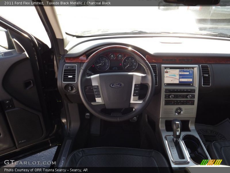 Tuxedo Black Metallic / Charcoal Black 2011 Ford Flex Limited