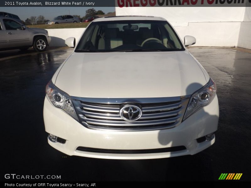 Blizzard White Pearl / Ivory 2011 Toyota Avalon
