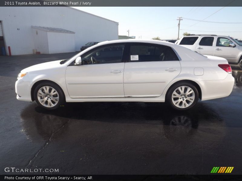 Blizzard White Pearl / Ivory 2011 Toyota Avalon