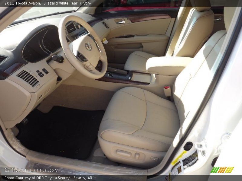 Blizzard White Pearl / Ivory 2011 Toyota Avalon