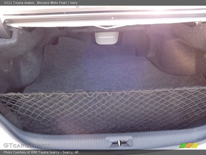 Blizzard White Pearl / Ivory 2011 Toyota Avalon
