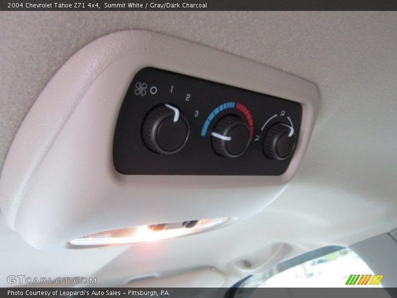 Summit White / Gray/Dark Charcoal 2004 Chevrolet Tahoe Z71 4x4