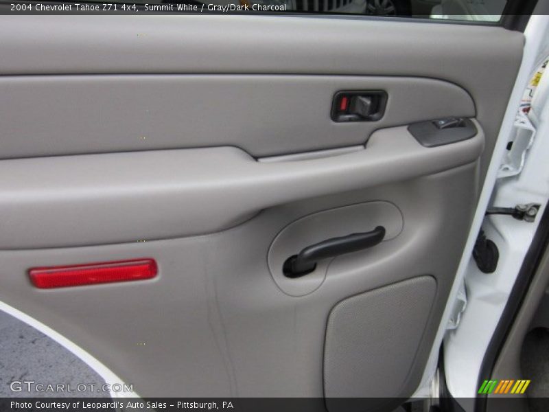 Summit White / Gray/Dark Charcoal 2004 Chevrolet Tahoe Z71 4x4