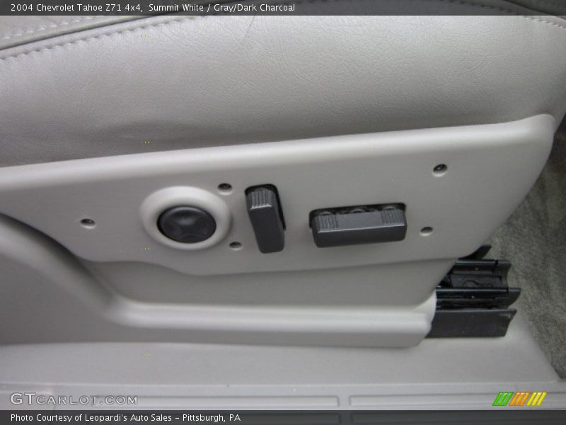 Summit White / Gray/Dark Charcoal 2004 Chevrolet Tahoe Z71 4x4