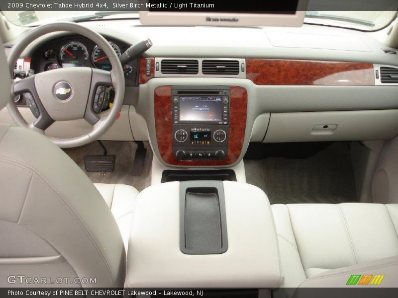 Silver Birch Metallic / Light Titanium 2009 Chevrolet Tahoe Hybrid 4x4
