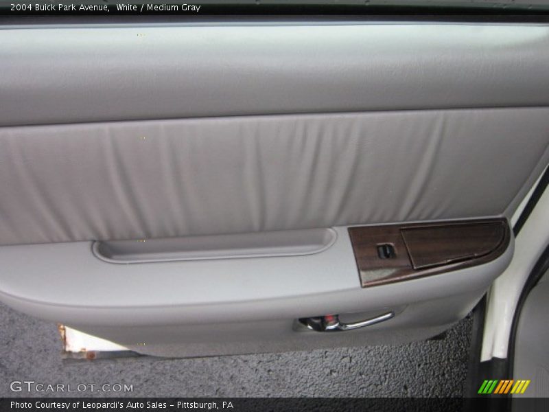 White / Medium Gray 2004 Buick Park Avenue