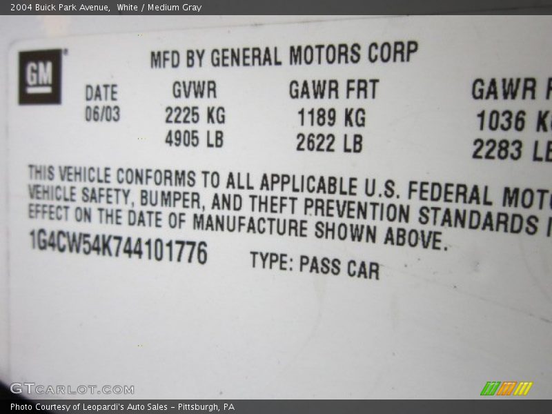 White / Medium Gray 2004 Buick Park Avenue
