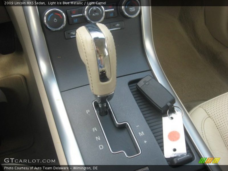 Light Ice Blue Metallic / Light Camel 2009 Lincoln MKS Sedan