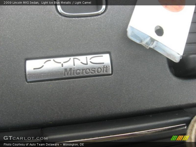 Light Ice Blue Metallic / Light Camel 2009 Lincoln MKS Sedan