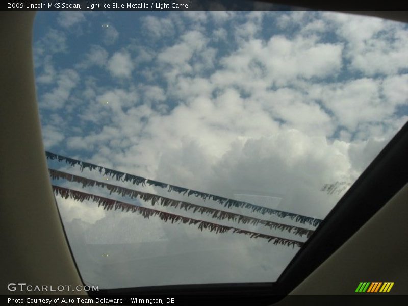 Light Ice Blue Metallic / Light Camel 2009 Lincoln MKS Sedan