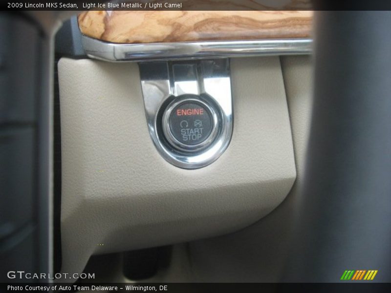 Light Ice Blue Metallic / Light Camel 2009 Lincoln MKS Sedan