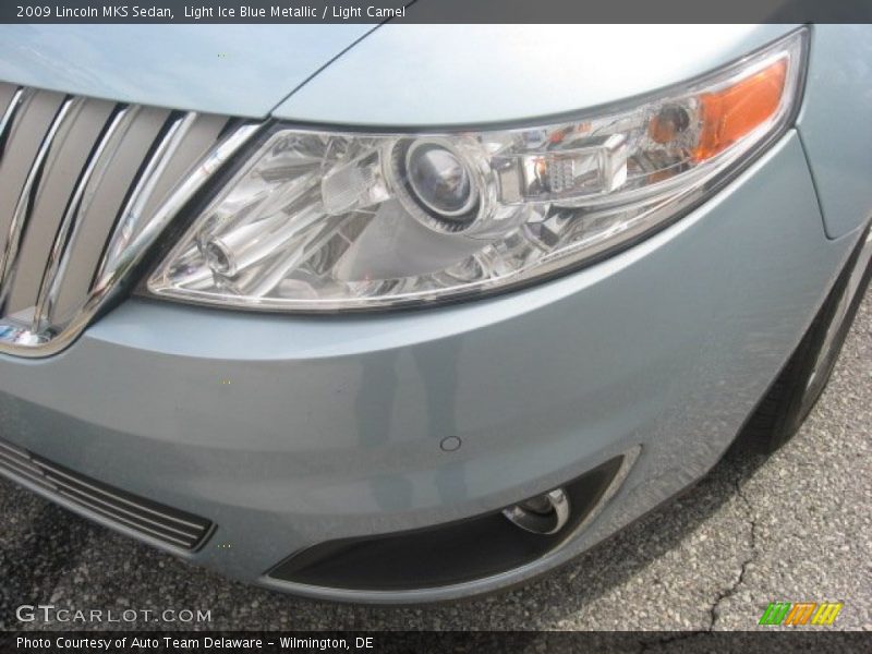 Light Ice Blue Metallic / Light Camel 2009 Lincoln MKS Sedan