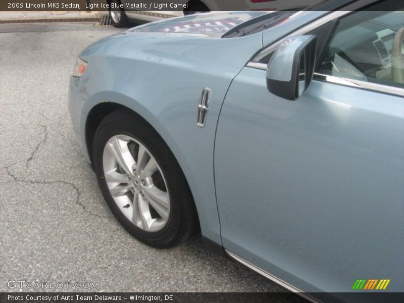Light Ice Blue Metallic / Light Camel 2009 Lincoln MKS Sedan