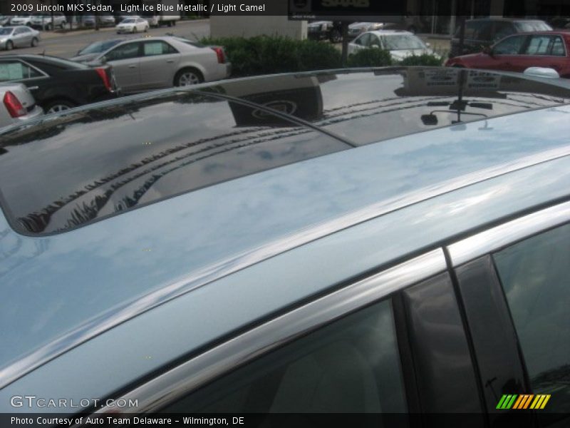 Light Ice Blue Metallic / Light Camel 2009 Lincoln MKS Sedan