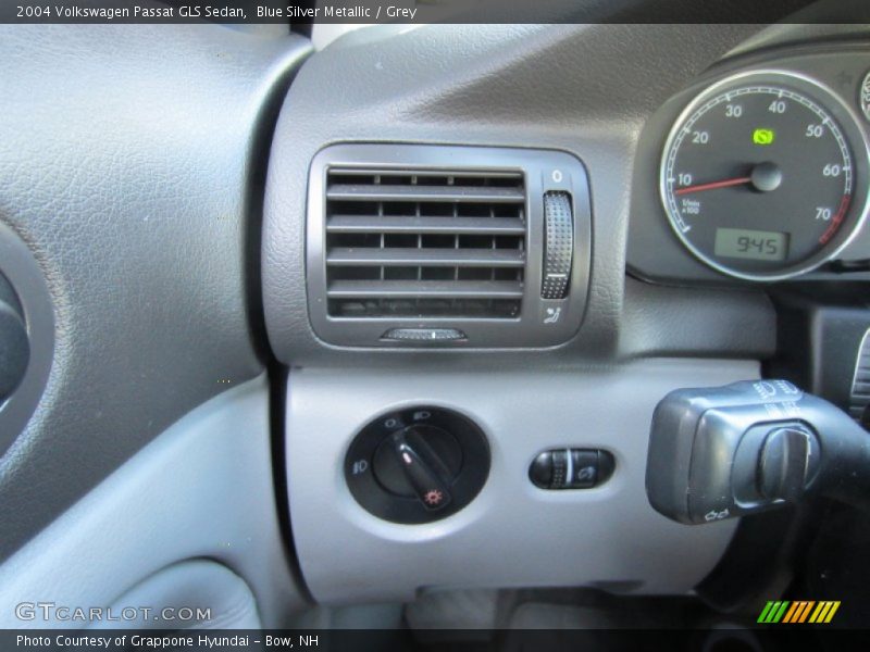 Blue Silver Metallic / Grey 2004 Volkswagen Passat GLS Sedan