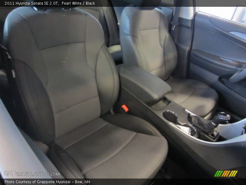 Pearl White / Black 2011 Hyundai Sonata SE 2.0T