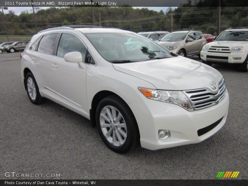 Front 3/4 View of 2011 Venza I4 AWD