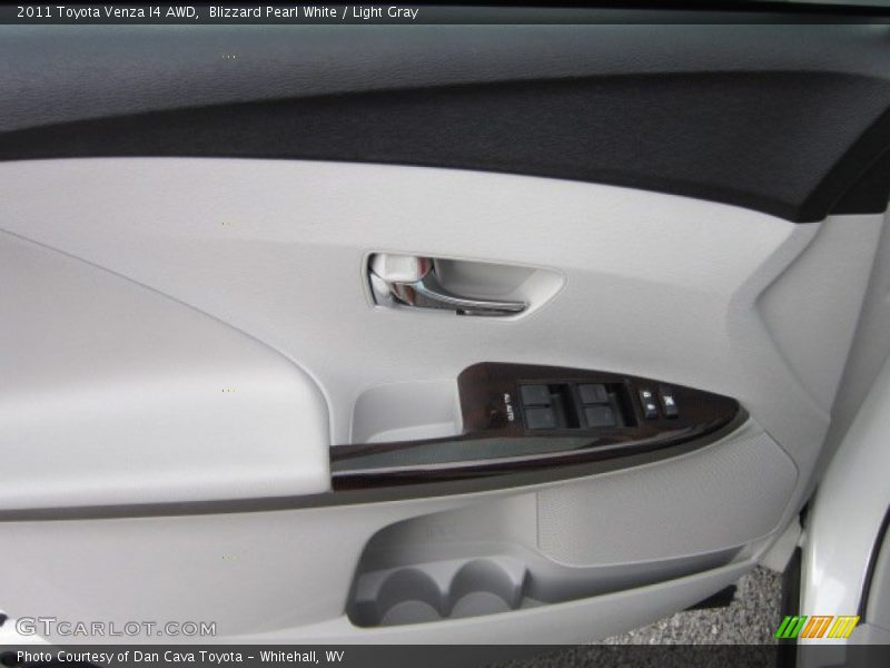 Blizzard Pearl White / Light Gray 2011 Toyota Venza I4 AWD