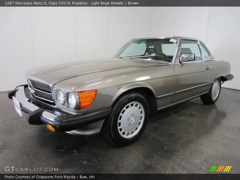 Front 3/4 View of 1987 SL Class 560 SL Roadster