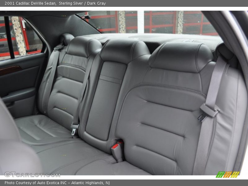 Sterling Silver / Dark Gray 2001 Cadillac DeVille Sedan