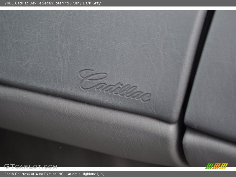 Sterling Silver / Dark Gray 2001 Cadillac DeVille Sedan