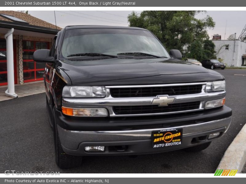 Onyx Black / Light Gray/Neutral 2001 Chevrolet Suburban 1500 LT 4x4