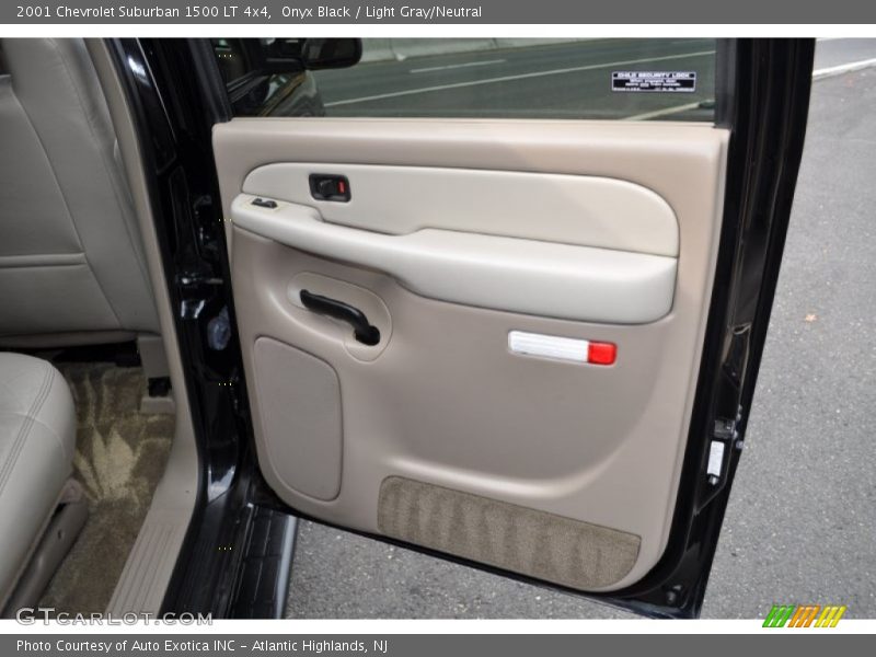 Onyx Black / Light Gray/Neutral 2001 Chevrolet Suburban 1500 LT 4x4