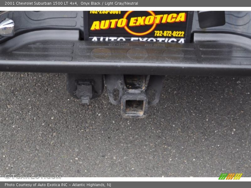 Onyx Black / Light Gray/Neutral 2001 Chevrolet Suburban 1500 LT 4x4