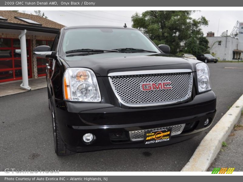 Onyx Black / Ebony 2009 GMC Yukon Denali AWD