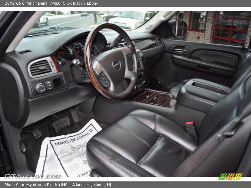 Onyx Black / Ebony 2009 GMC Yukon Denali AWD