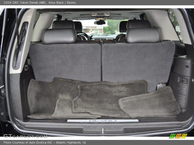 Onyx Black / Ebony 2009 GMC Yukon Denali AWD