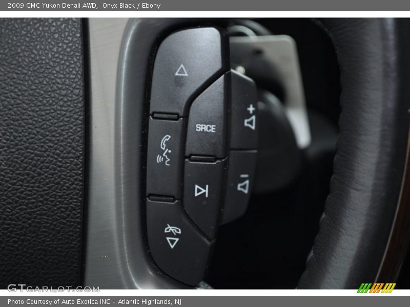 Onyx Black / Ebony 2009 GMC Yukon Denali AWD