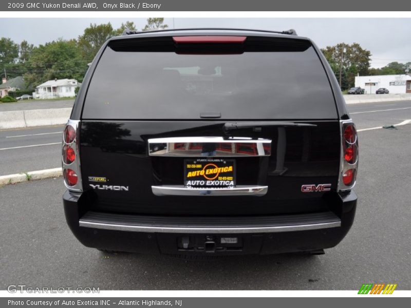 Onyx Black / Ebony 2009 GMC Yukon Denali AWD
