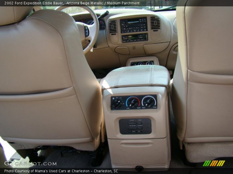 Arizona Beige Metallic / Medium Parchment 2002 Ford Expedition Eddie Bauer
