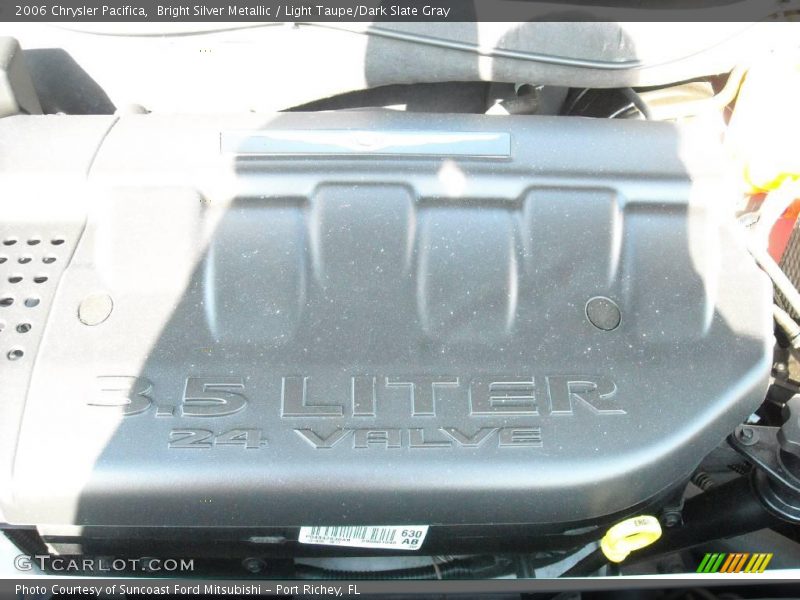 Bright Silver Metallic / Light Taupe/Dark Slate Gray 2006 Chrysler Pacifica