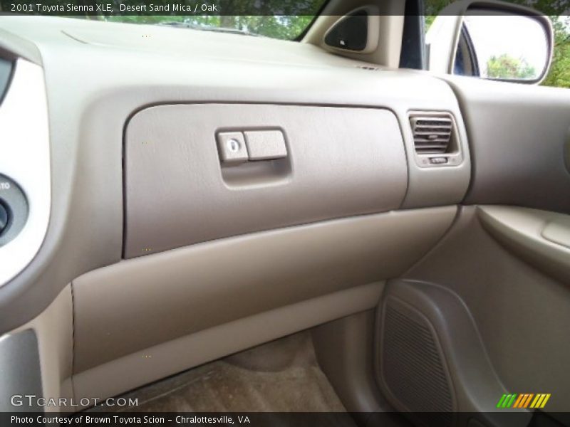 Desert Sand Mica / Oak 2001 Toyota Sienna XLE