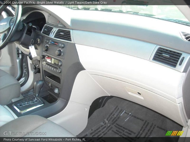 Bright Silver Metallic / Light Taupe/Dark Slate Gray 2006 Chrysler Pacifica