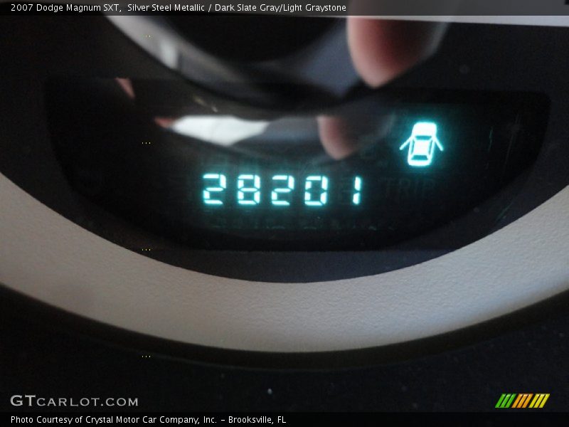 Silver Steel Metallic / Dark Slate Gray/Light Graystone 2007 Dodge Magnum SXT