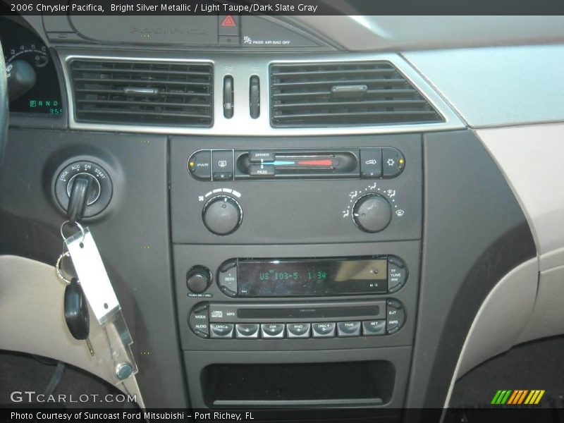 Bright Silver Metallic / Light Taupe/Dark Slate Gray 2006 Chrysler Pacifica