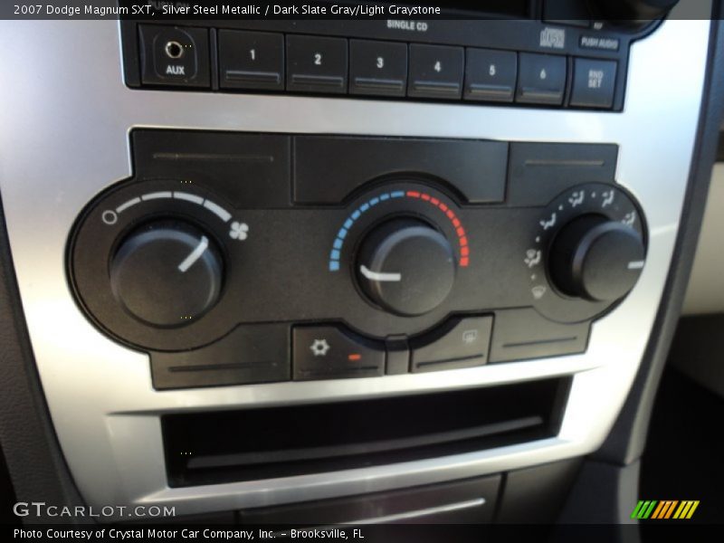 Silver Steel Metallic / Dark Slate Gray/Light Graystone 2007 Dodge Magnum SXT